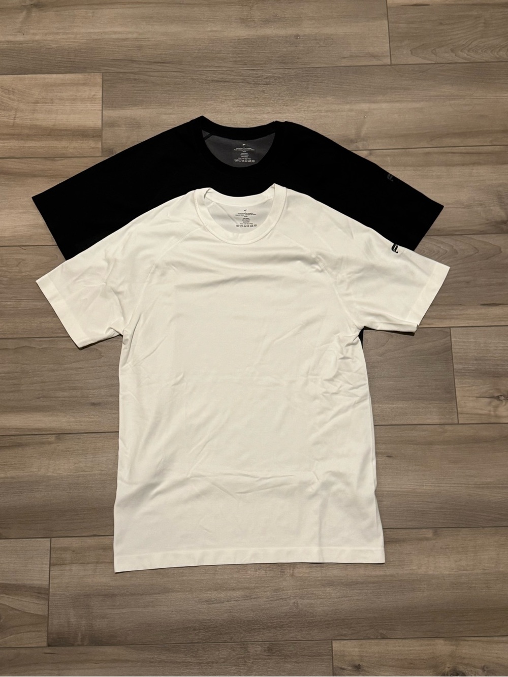 Fabletics Men's Short Sleeve Crew Tees - White & Black